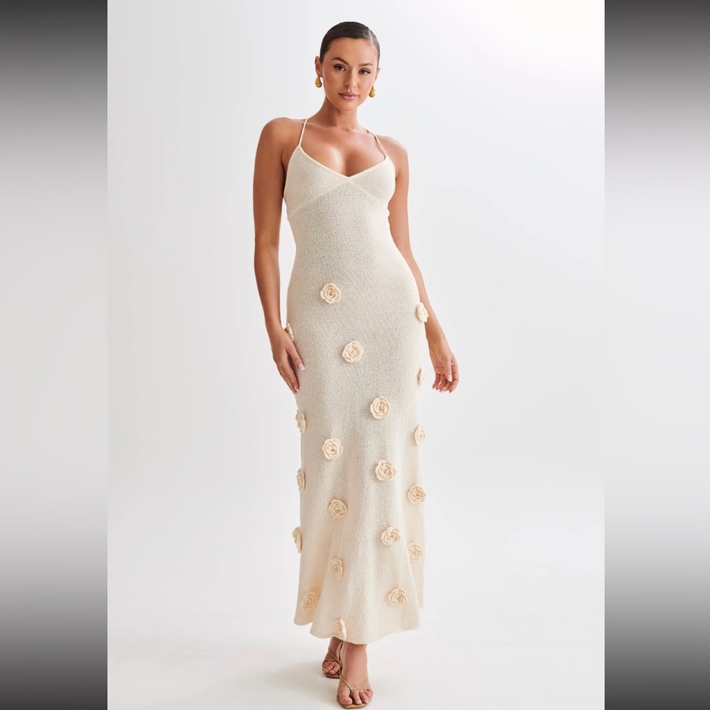 Suki Knit Maxi Dress W/ Flowers - Nude/Sheer